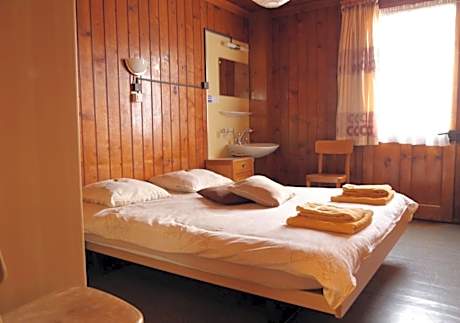 Double or Twin Room with Shared Bathroom