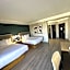 La Quinta Inn & Suites by Wyndham Dallas Arlington South