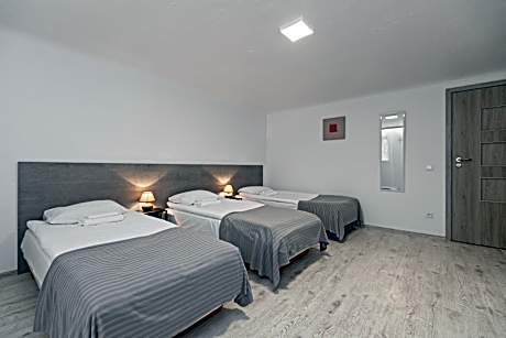 Economy Quadruple Room with Shared Bathroom