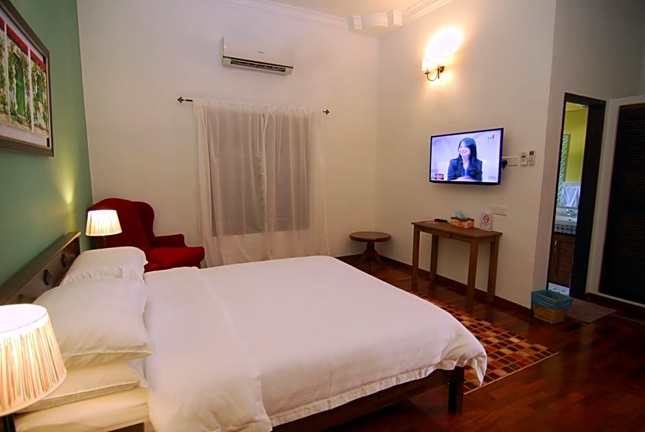 Photo 1 of 5 of Deluxe Room