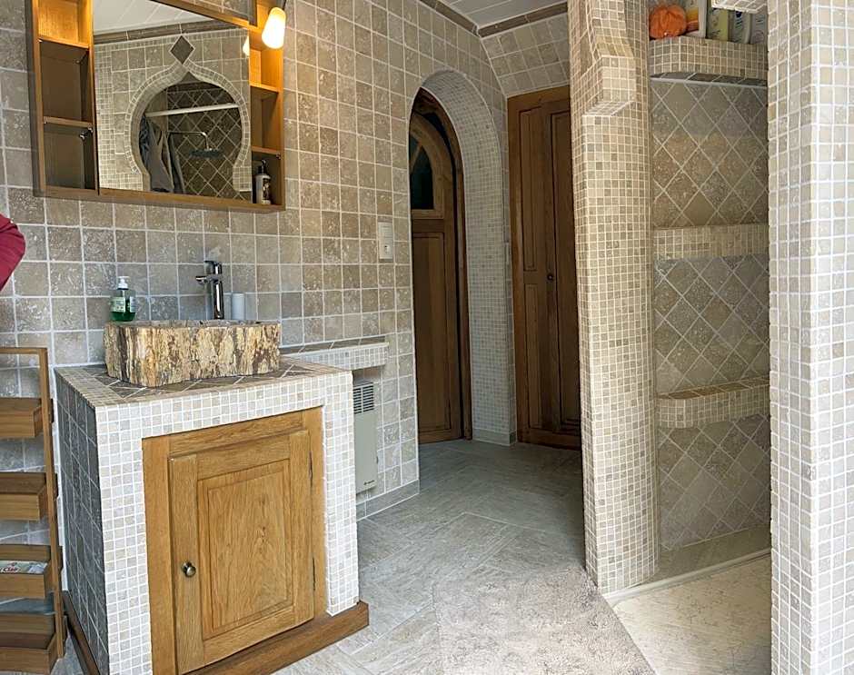 Le Mas des Mathes, Chambres d'hôtes, Studios