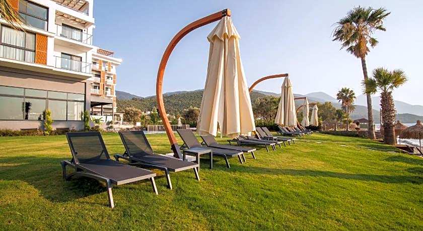 Maia Luxury Beach Hotel