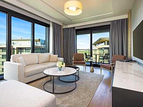 Two-Bedroom Deluxe Apartment