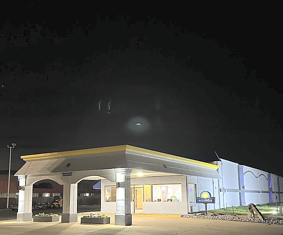 Days Inn by Wyndham Salina South