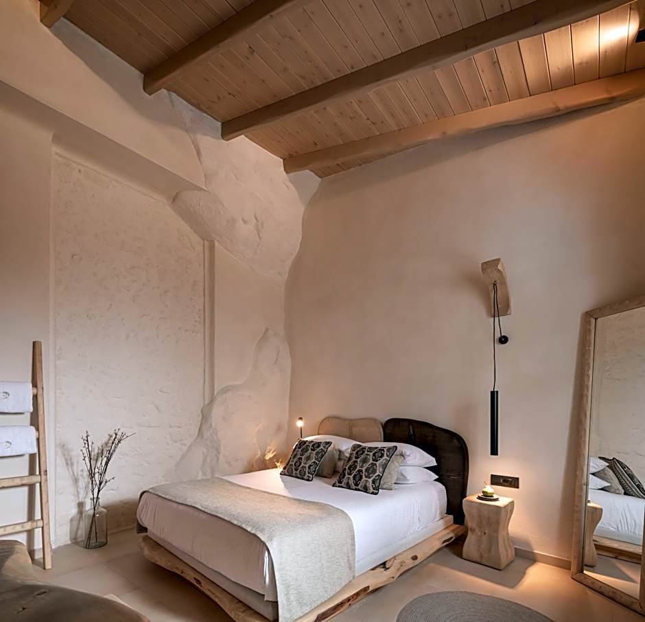 Manili Boutique Suites & Villas