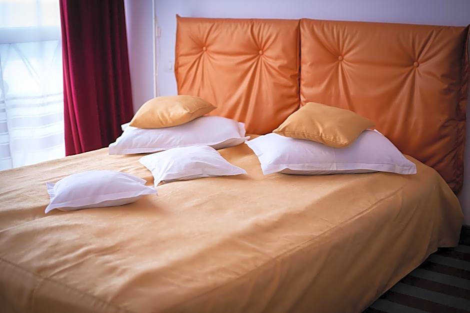 Hotel Opal