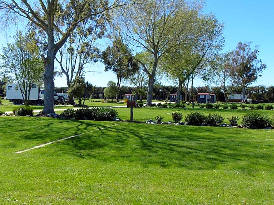 Glenavys Waitaki River Motor Camp