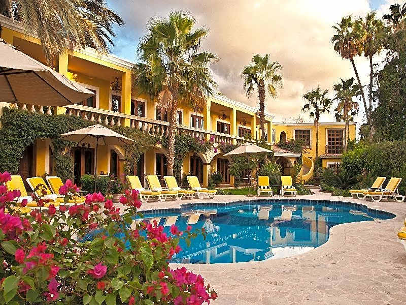 El Encanto Inn