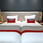Holiday Inn Express Paris - Velizy By IHG