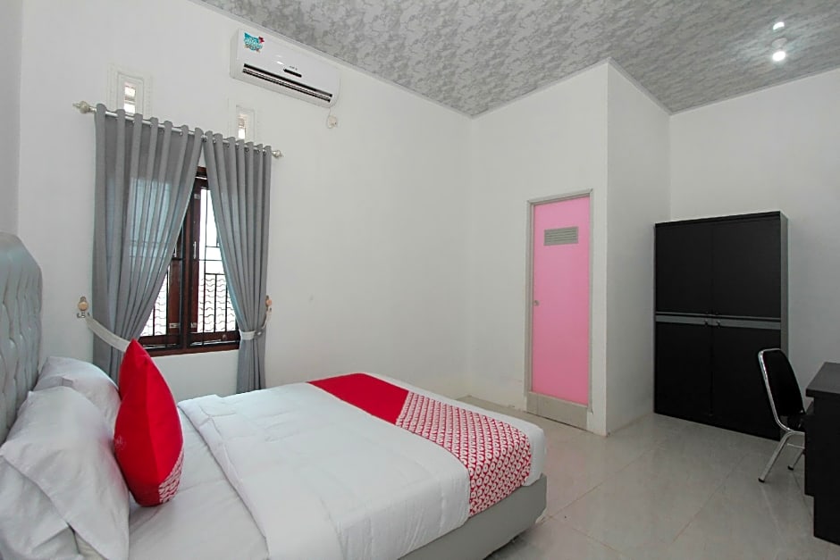 OYO 435 Panglima Polim Homestay Syariah