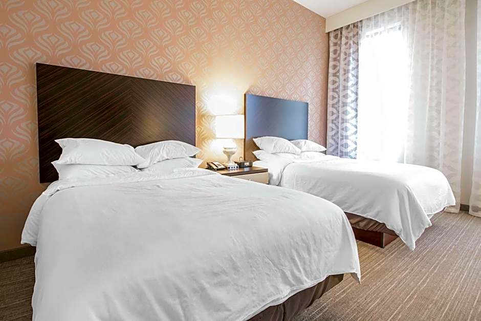 Embassy Suites By Hilton Louisville Downtown