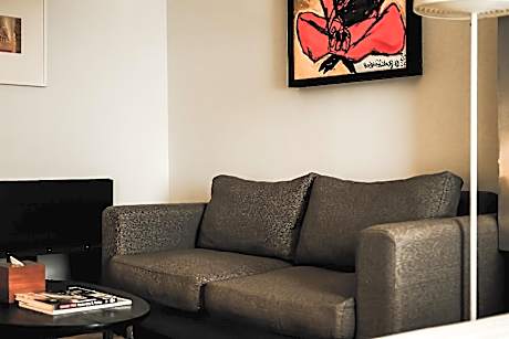 Deluxe Queen/Queen