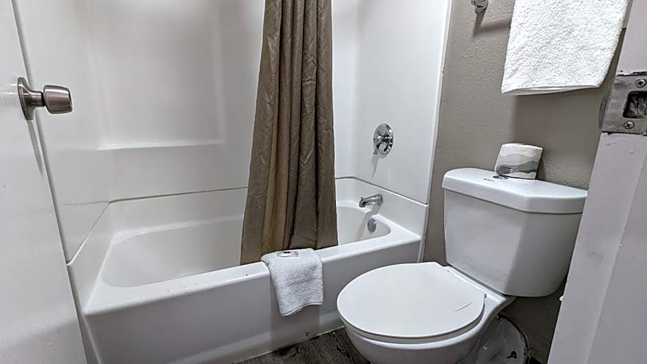 Motel 6-Leominster, MA