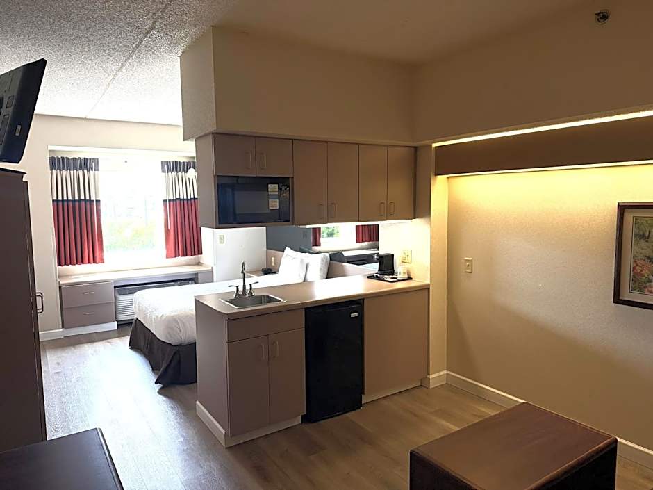 Microtel Inn & Suites by Wyndham Bloomington MSP Airport