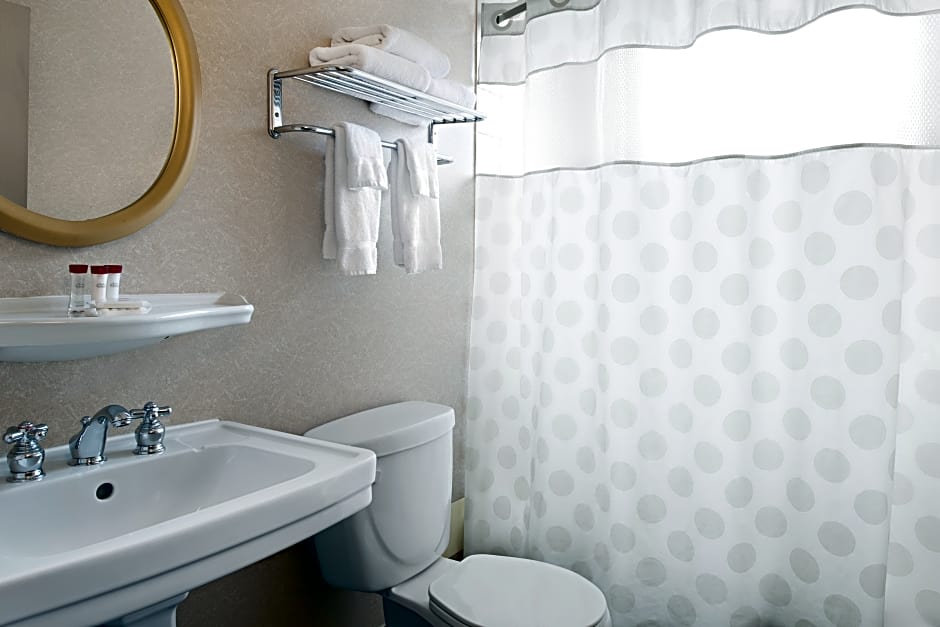 Ramada Limited Downtown Vancouver