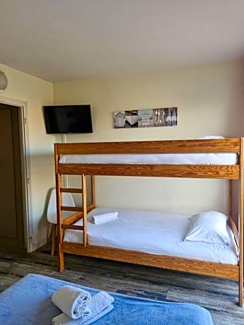 Quadruple Room (2 Adults + 2 Children)