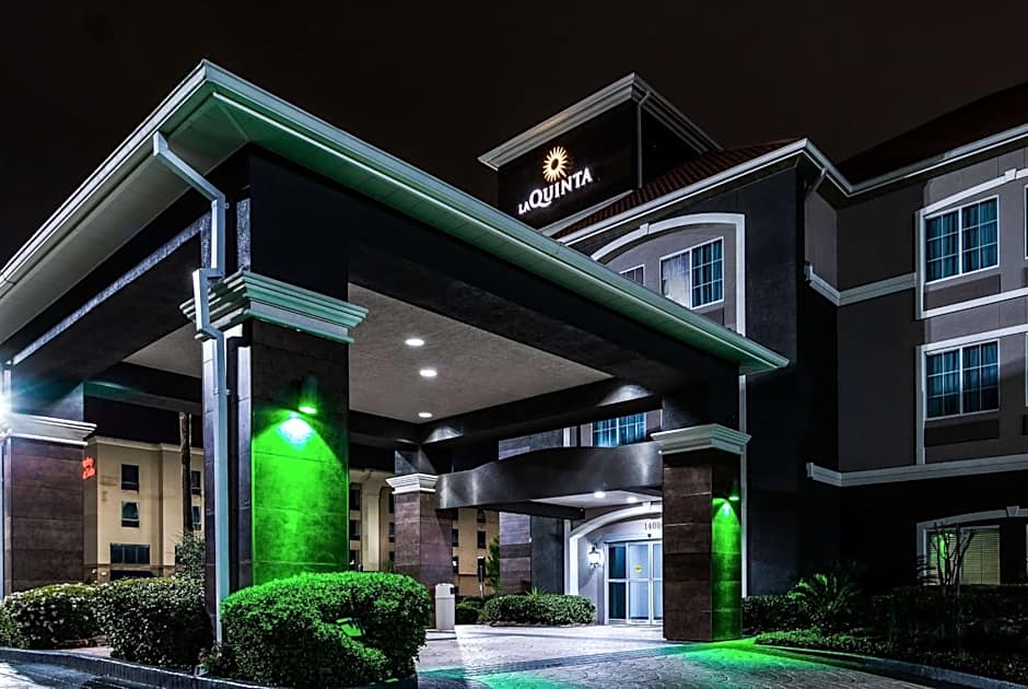 La Quinta Inn & Suites by Wyndham Tomball