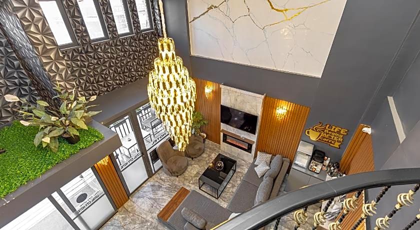 LoyalCity Hotel