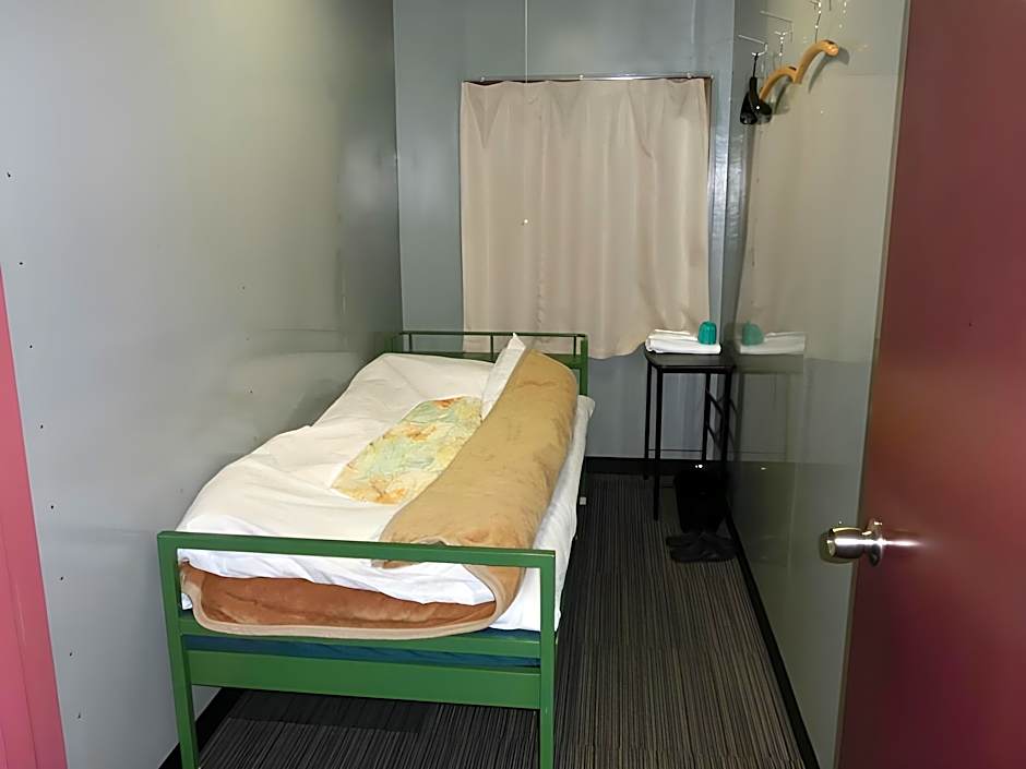Shochikubai Hostel No.2 - Men Only