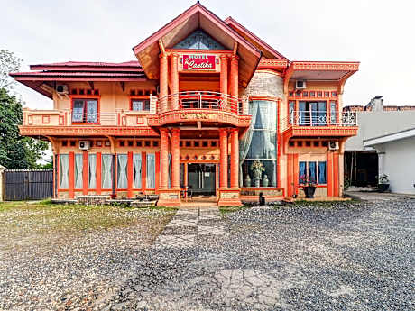 OYO Life 113500 Hotel R Cantika Syariah