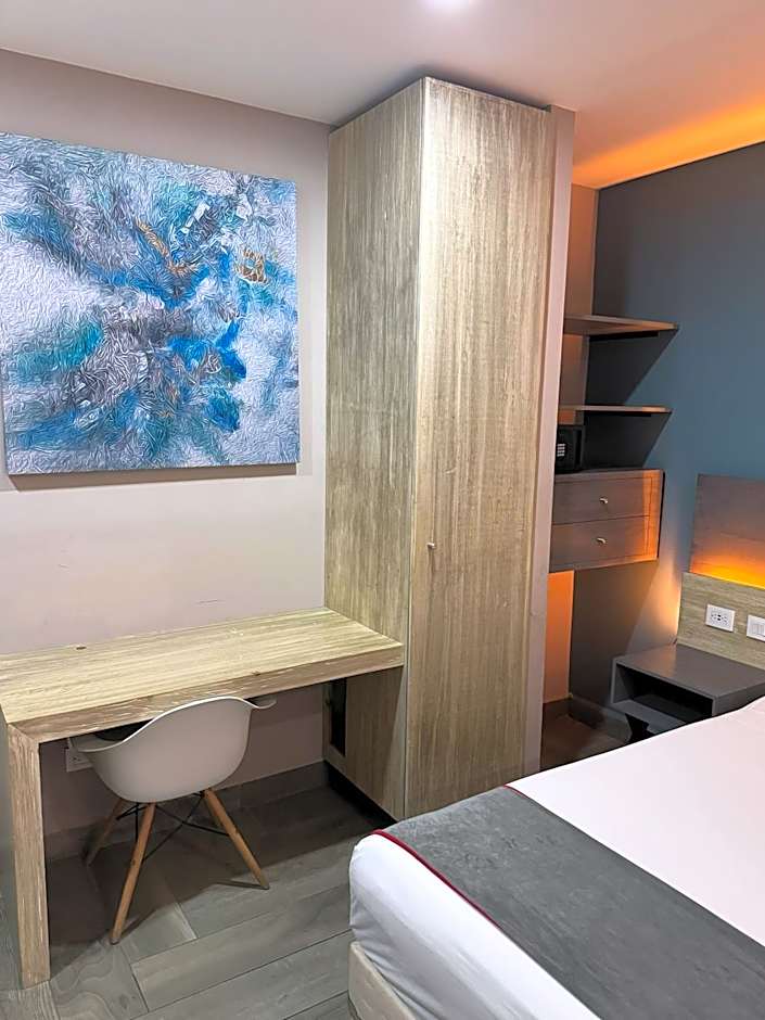 Illusion Xpress I Attraction Hotel Deluxe