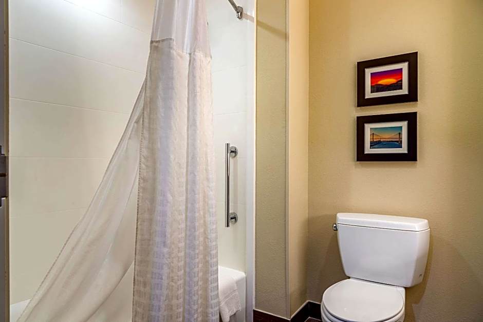 Comfort Suites Savannah Gateway I-95