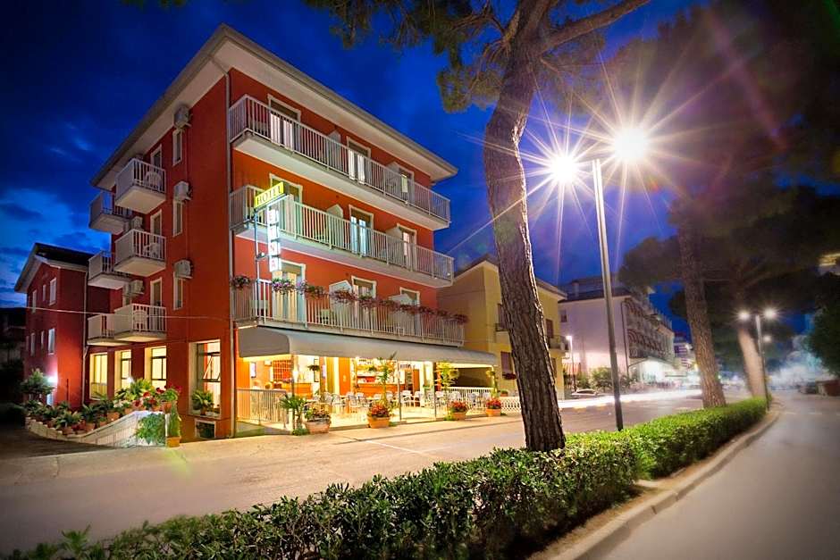 Hotel Etna