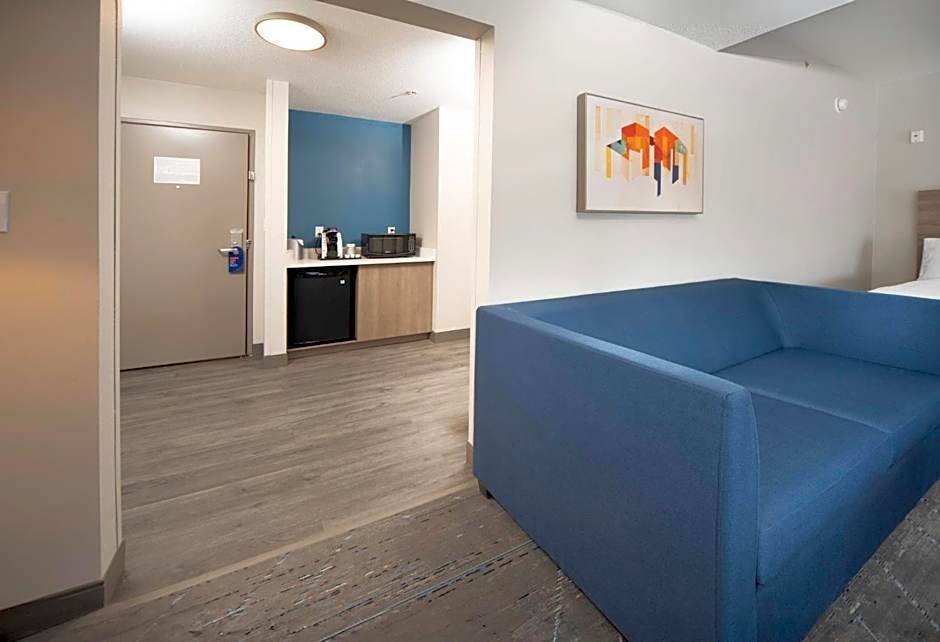 Holiday Inn Express Hotel & Suites Indianapolis - East By IHG