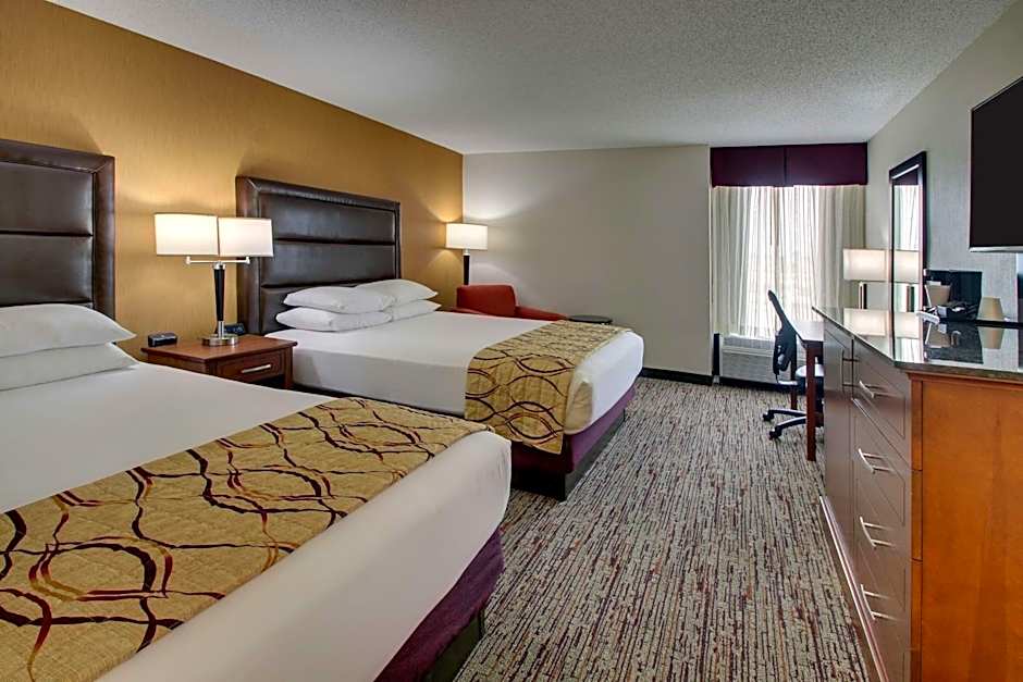 DRURY INN & SUITES EVANSVILLE EAST