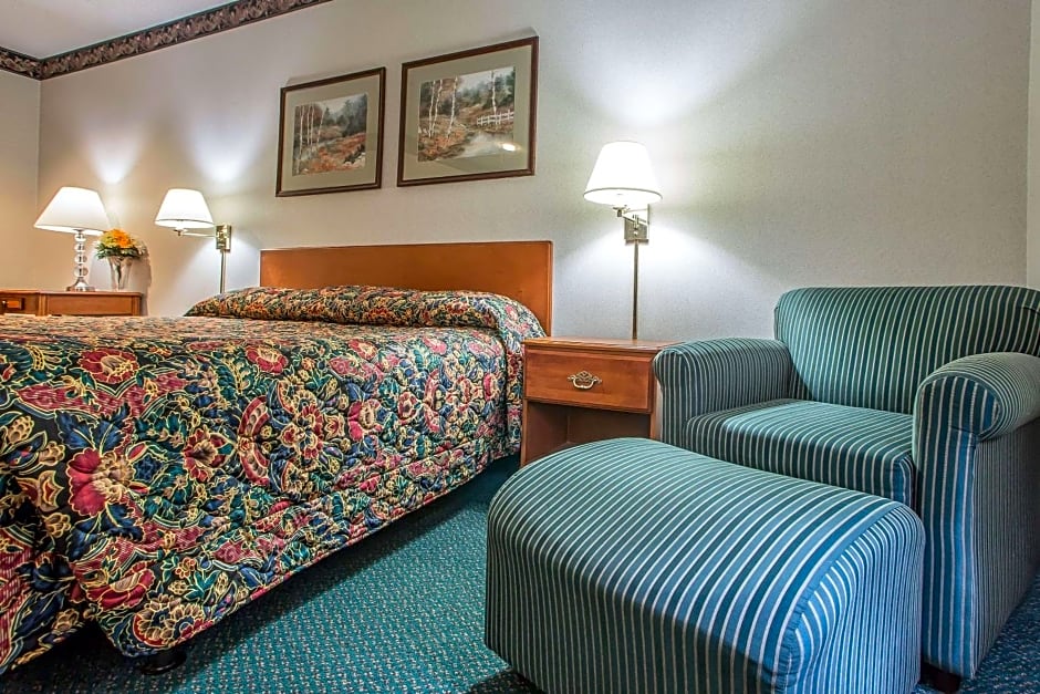 Rodeway Inn Bedford