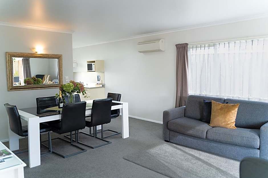 Pacific Coast Motor Lodge