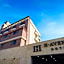 Avenue Hotel