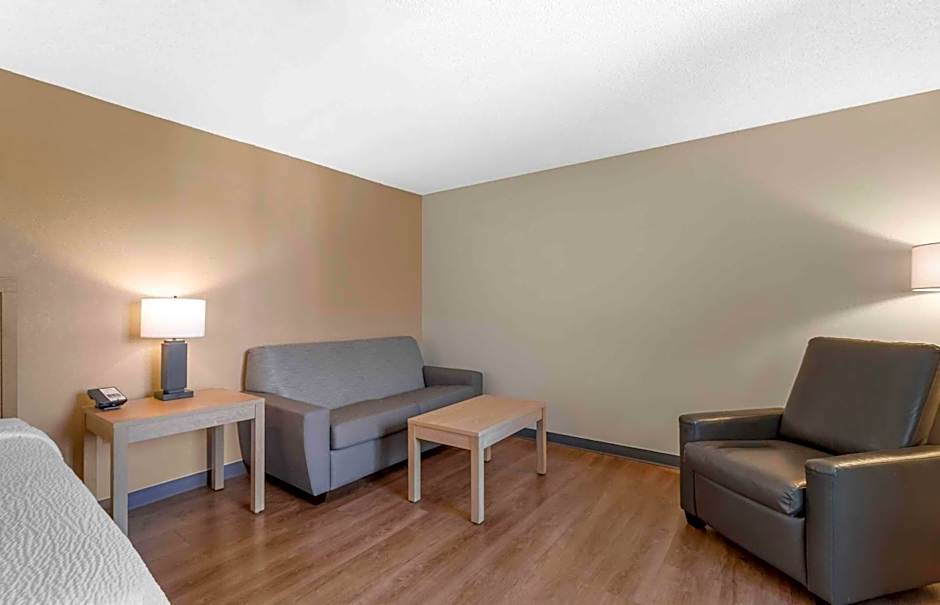 Extended Stay America Suites - St. Petersburg - Clearwater - Executive Dr.