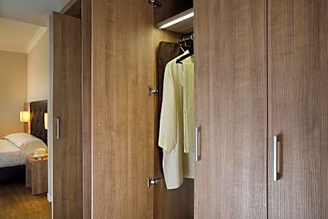 Quadruple Room with Lateral Sea View