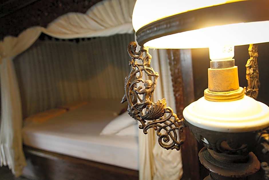 Tembi - Historical Home