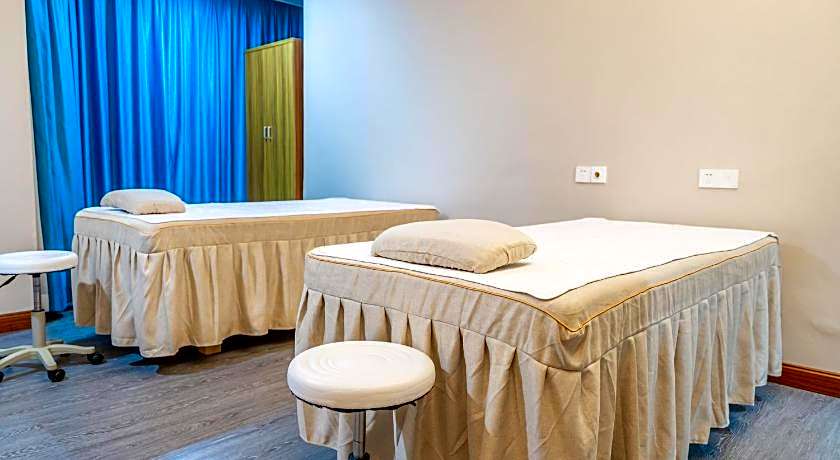 WAIFIDEN Hotel - Former Tokai Hotel (Free shuttle bus during Canton Fair)