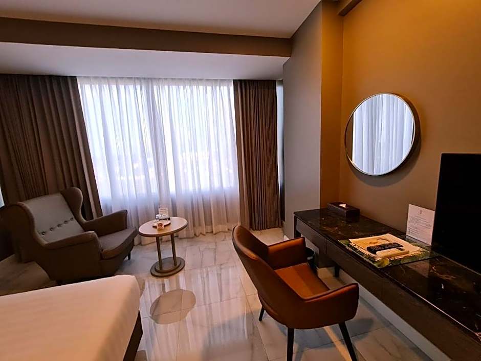 Chaisaeng Palace Hotel