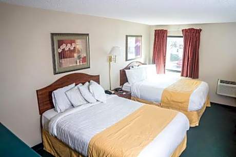 2 Queen Beds Kitchenette Smoking