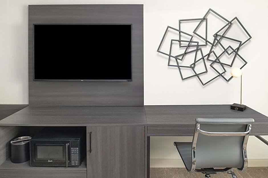 Holiday Inn Express South Burlington - Downtown By IHG