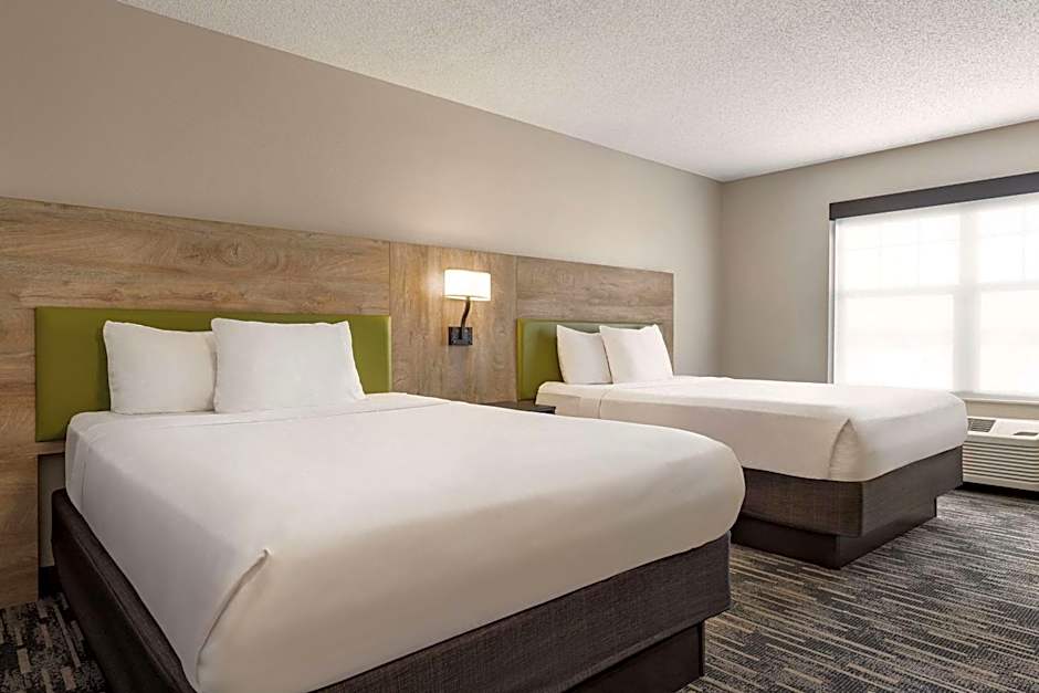 Country Inn & Suites by Radisson, St. Cloud East, MN