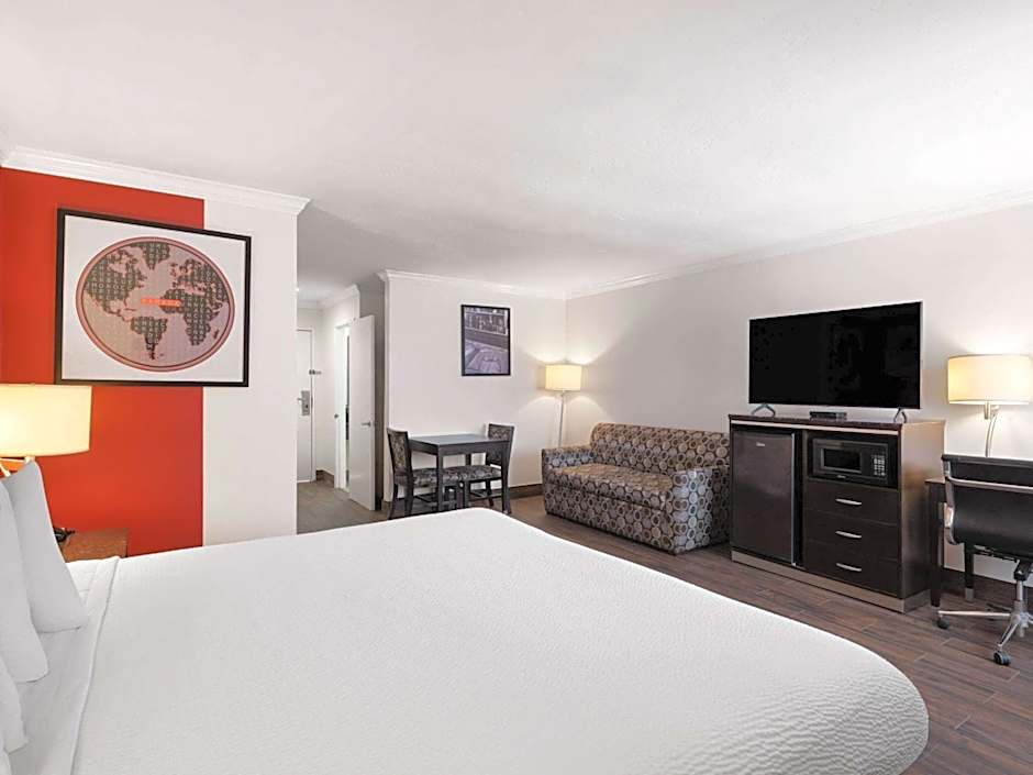 Ramada by Wyndham San Diego Poway Miramar