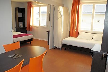 Apartment (3 Adults)