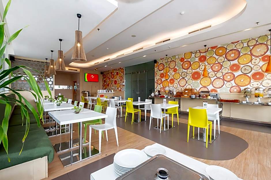 Zest Hotel Jemursari