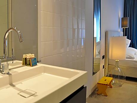 Suite with Garden View