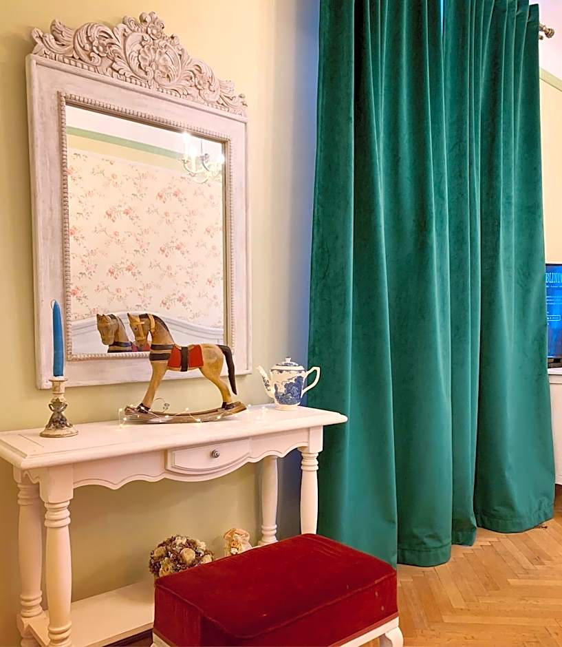 Royal Residence 1901