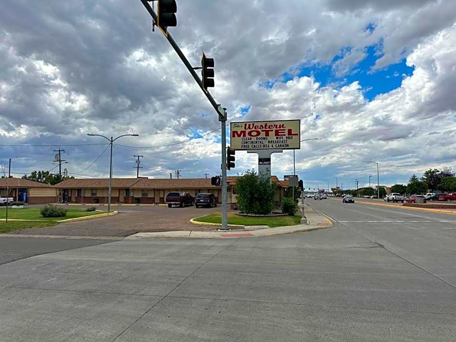 Ski's Western Motel