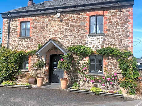 Molesworth Accommodation, Pyworthy, Devon