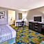 La Quinta Inn & Suites by Wyndham Toledo Perrysburg