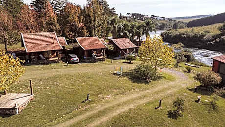 Casa no Campo, aconchego com lareira e banheira em quase todas Cabanas!