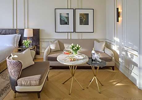 Premier Junior Suite